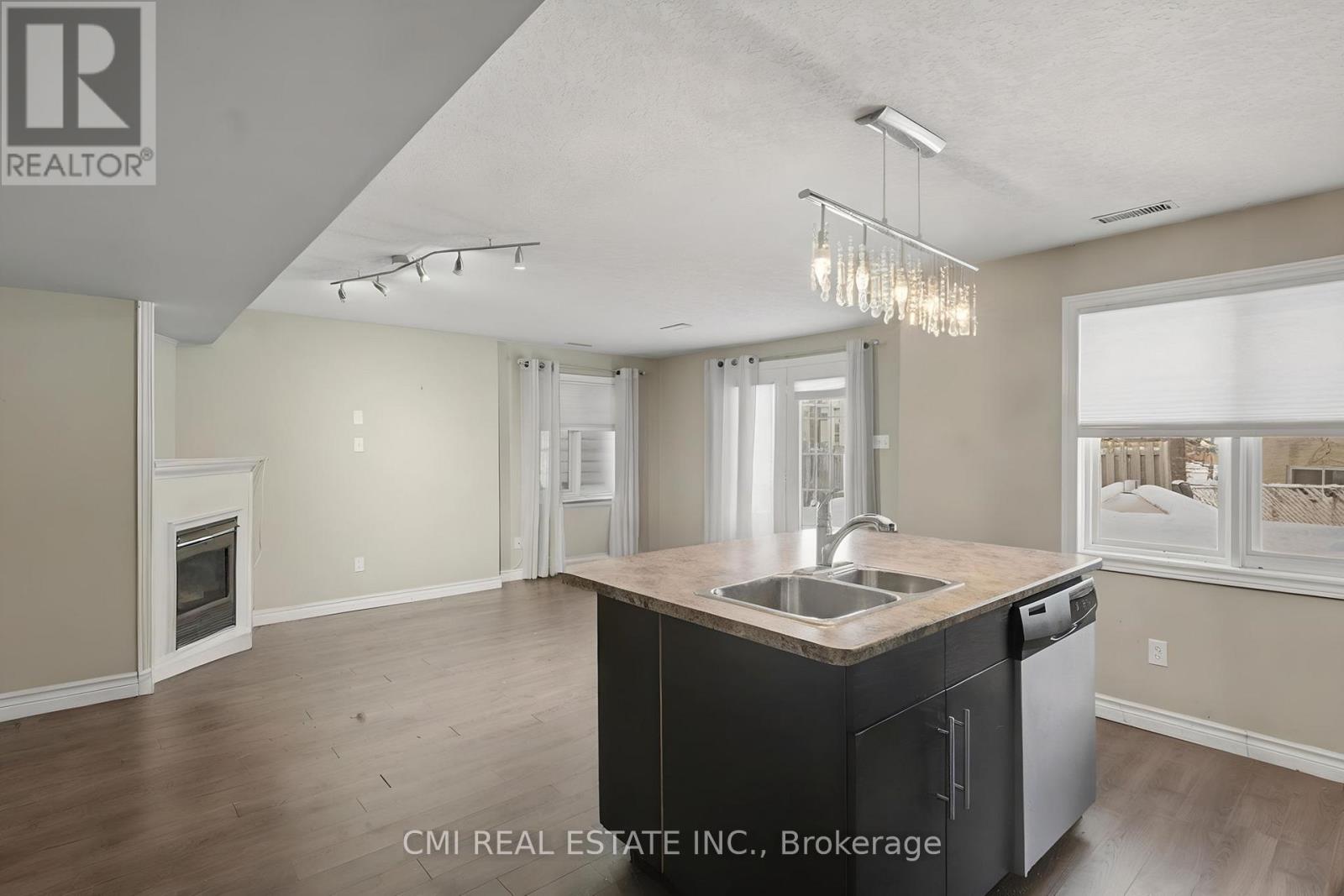 360 CULPEPPER PLACE - 10