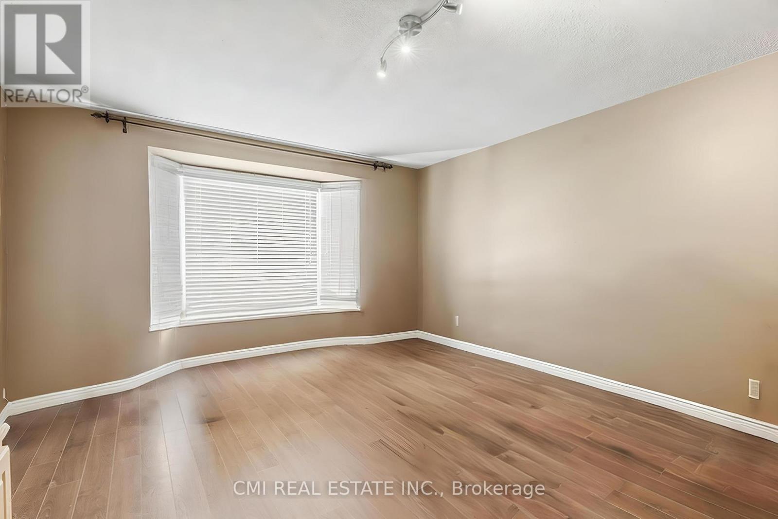 360 CULPEPPER PLACE - 7