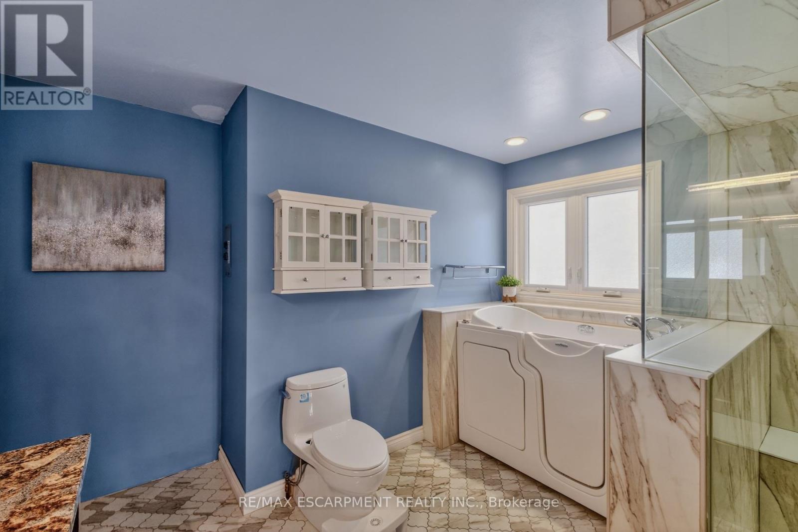 41 CANDOR CRESCENT - 43