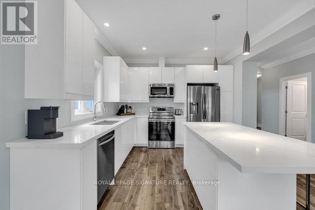 13 DAMUDE AVENUE - 15