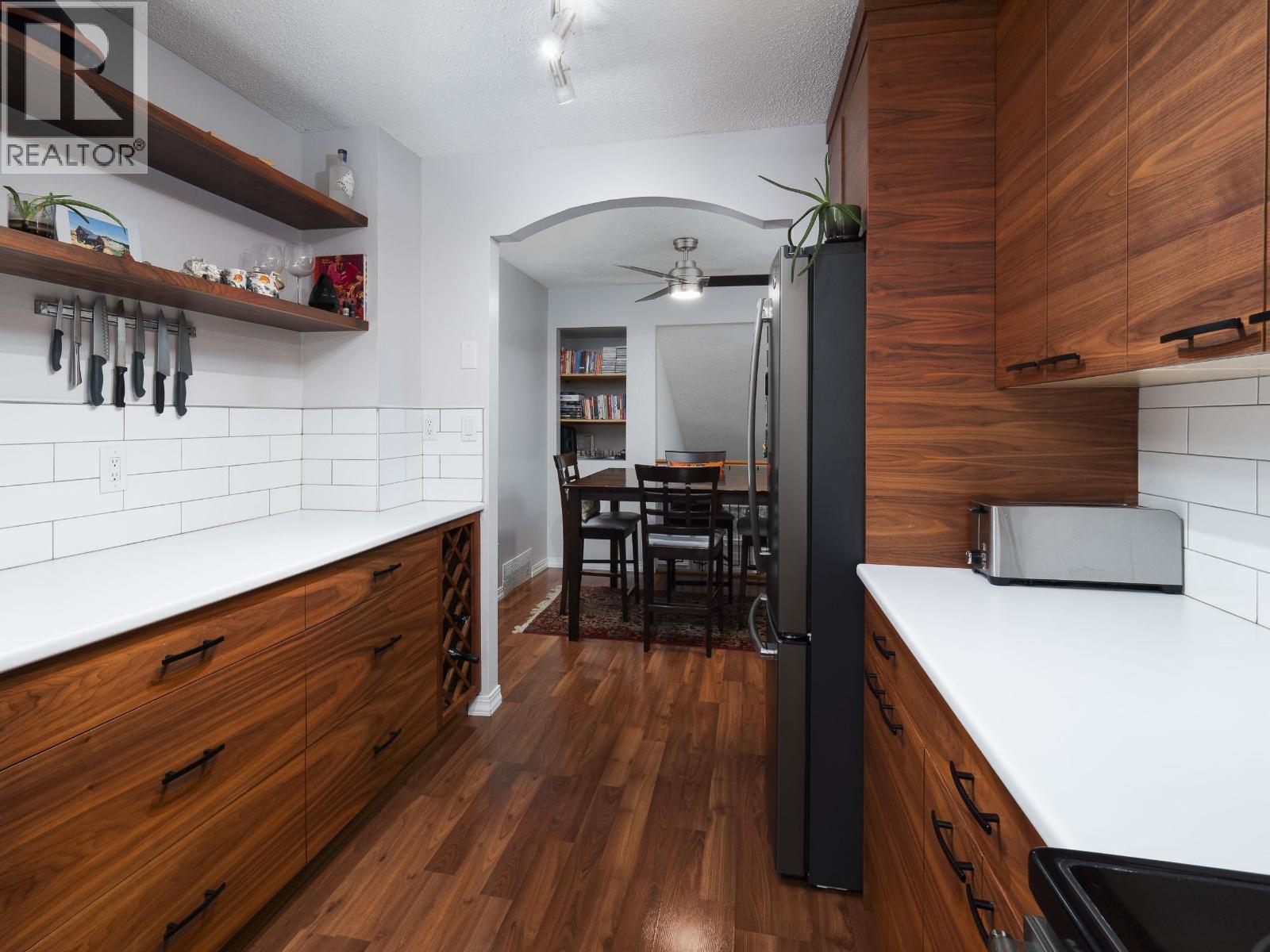 #131 101 N TABOR BOULEVARD - 4