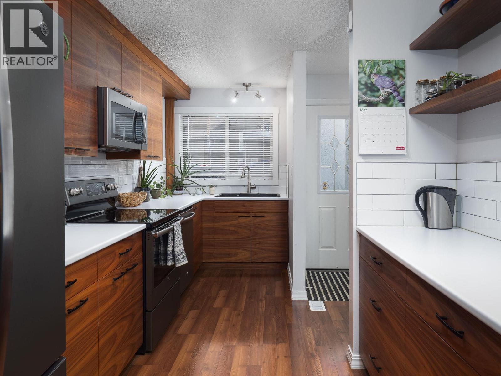 #131 101 N TABOR BOULEVARD - 6