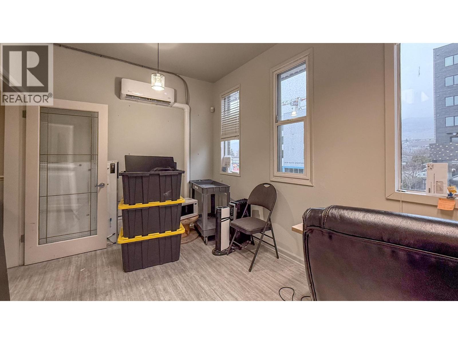 201 170 Rutland Road North, Kelowna