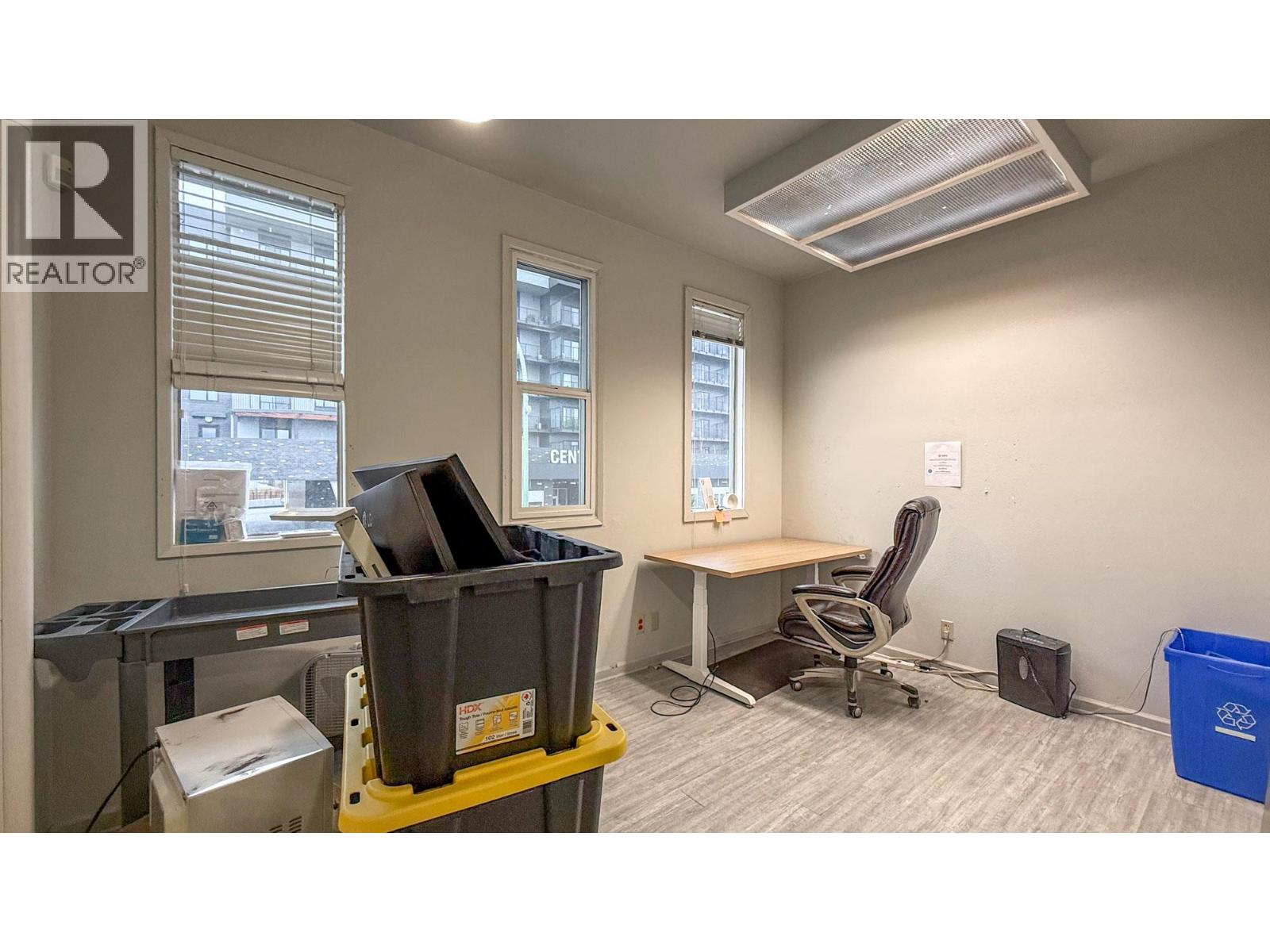 201 170 Rutland Road North, Kelowna