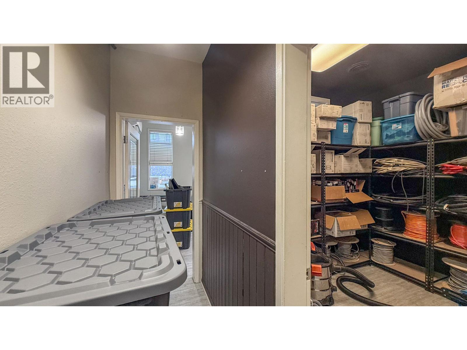 201 170 Rutland Road North, Kelowna