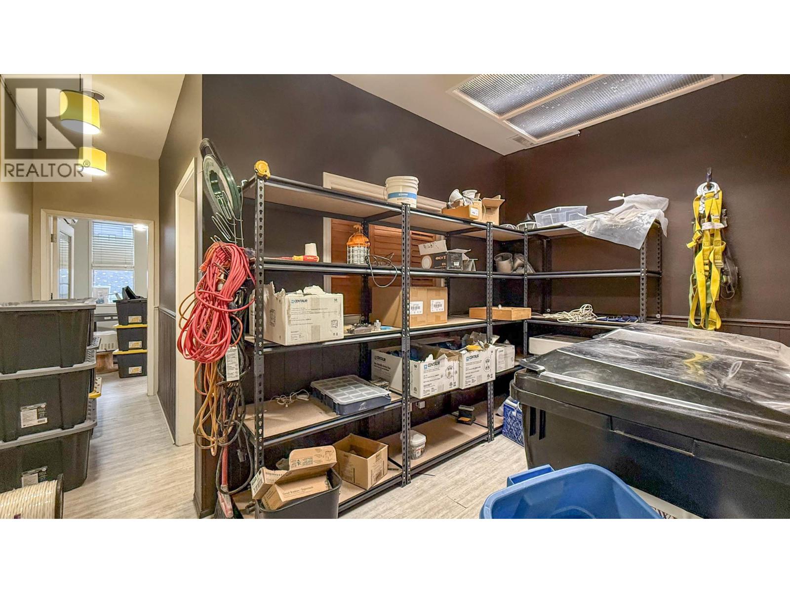 201 170 Rutland Road North, Kelowna