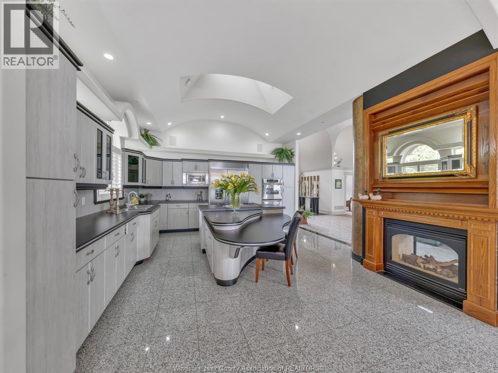 1702 CAILLE AVENUE - 21