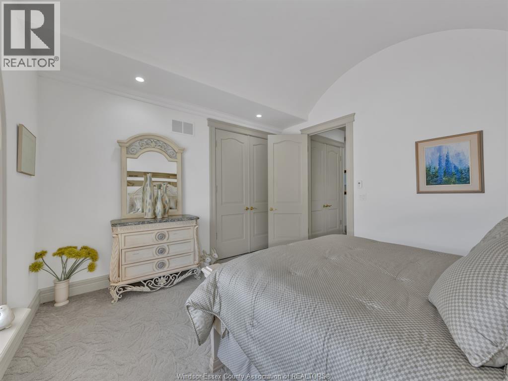 1702 CAILLE AVENUE - 26