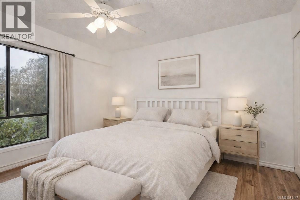 #302 1005 MCKENZIE - 4