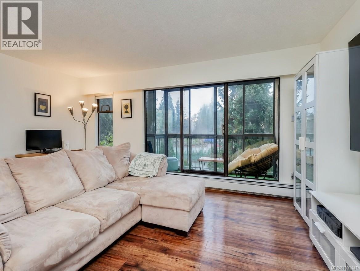 #302 1005 MCKENZIE - 9