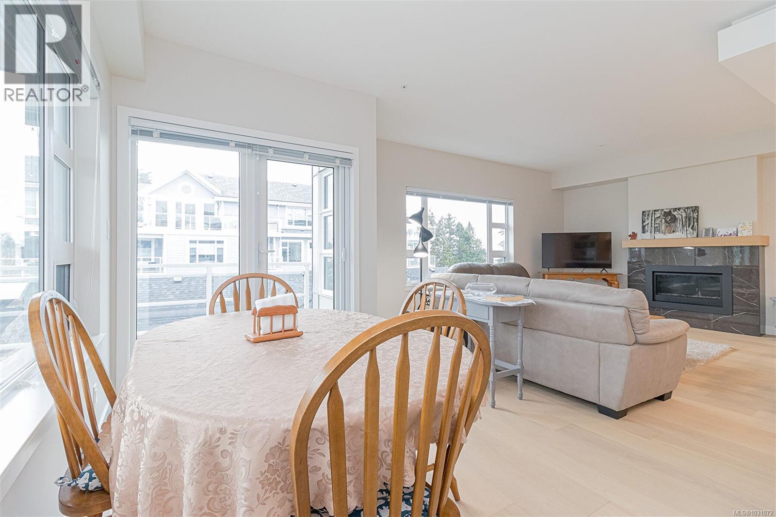 #308 9861 THIRD ST - 10