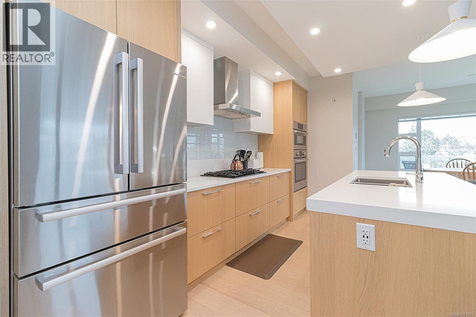 #308 9861 THIRD ST - 12