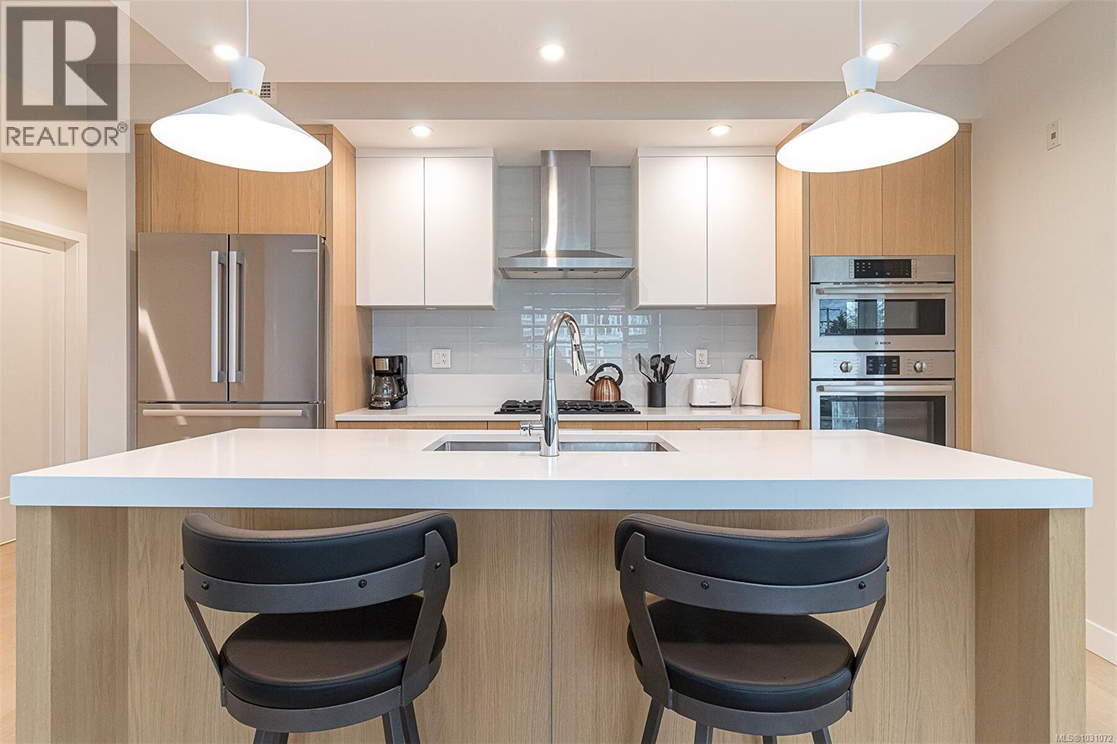 #308 9861 THIRD ST - 13