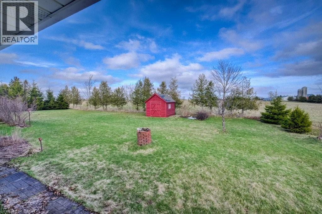 4137 WILMOT EASTHOPE Road - 45