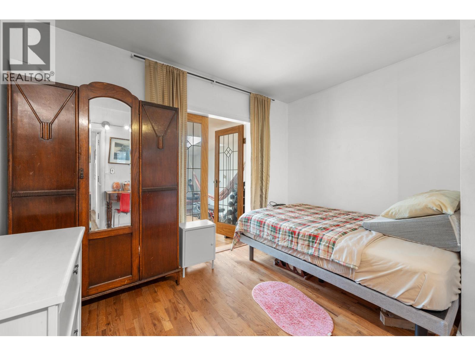 7429 FRASER STREET, Vancouver