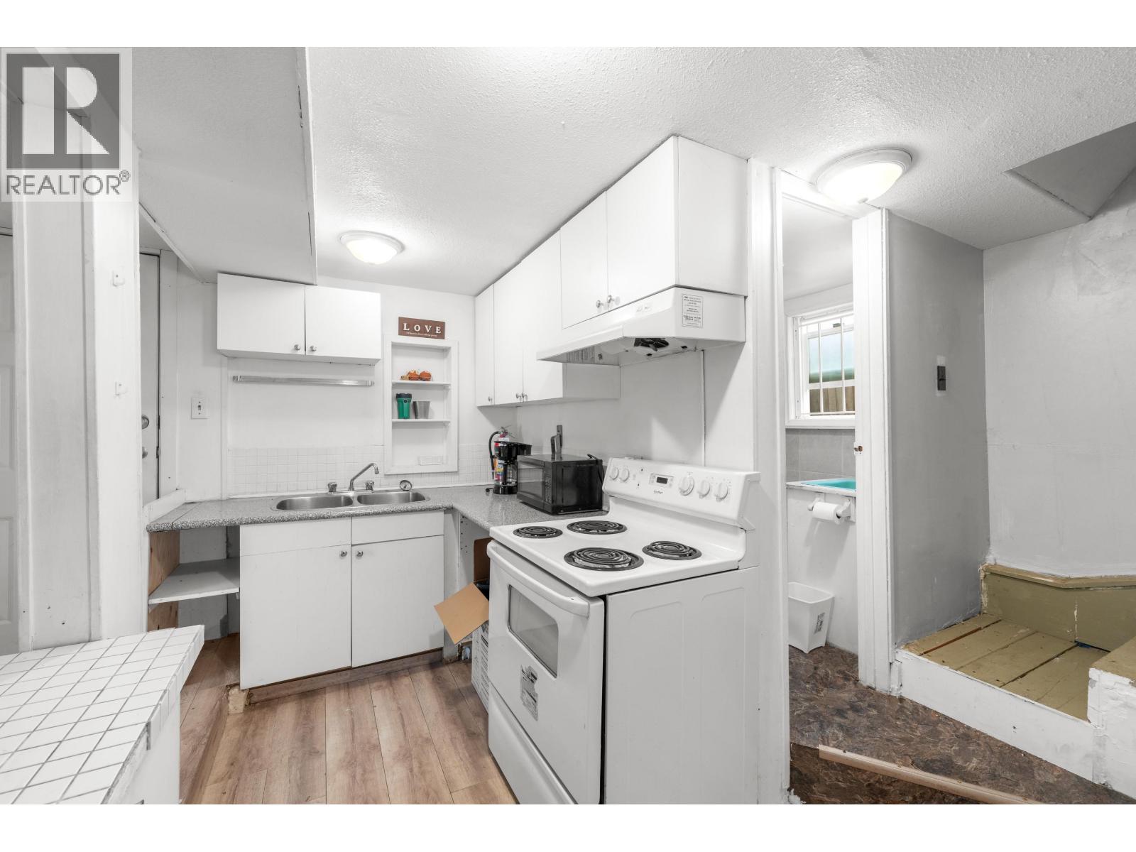 7429 FRASER STREET, Vancouver