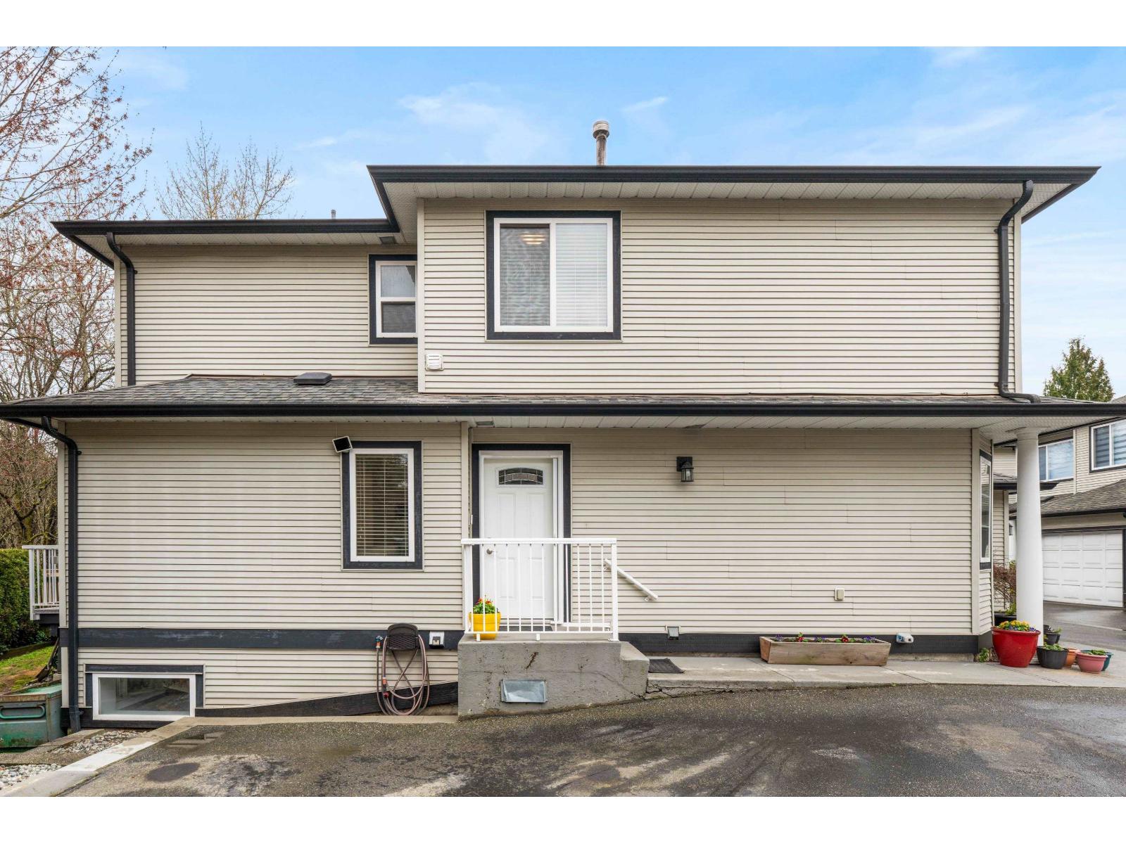 4 9559 208 STREET, Langley