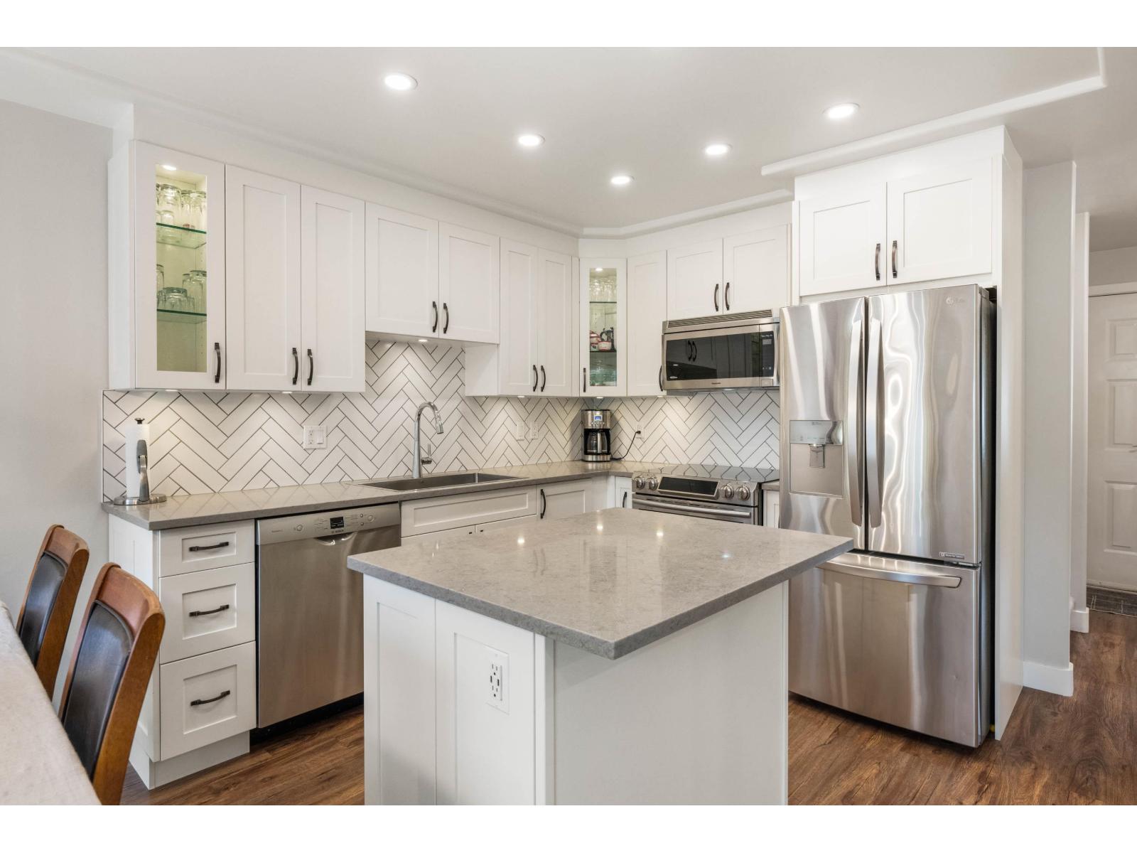 4 9559 208 STREET, Langley