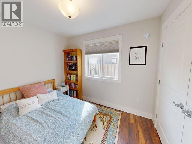 7367 GLACIER STREET - 36