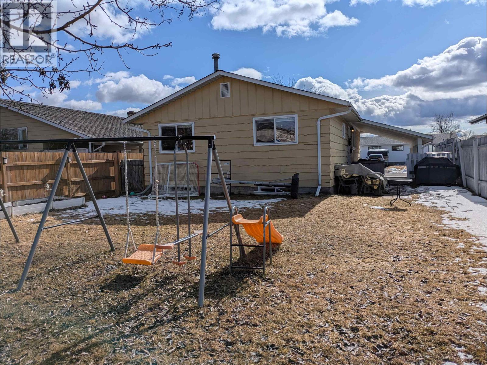 3930 ENEMARK CRESCENT - 18