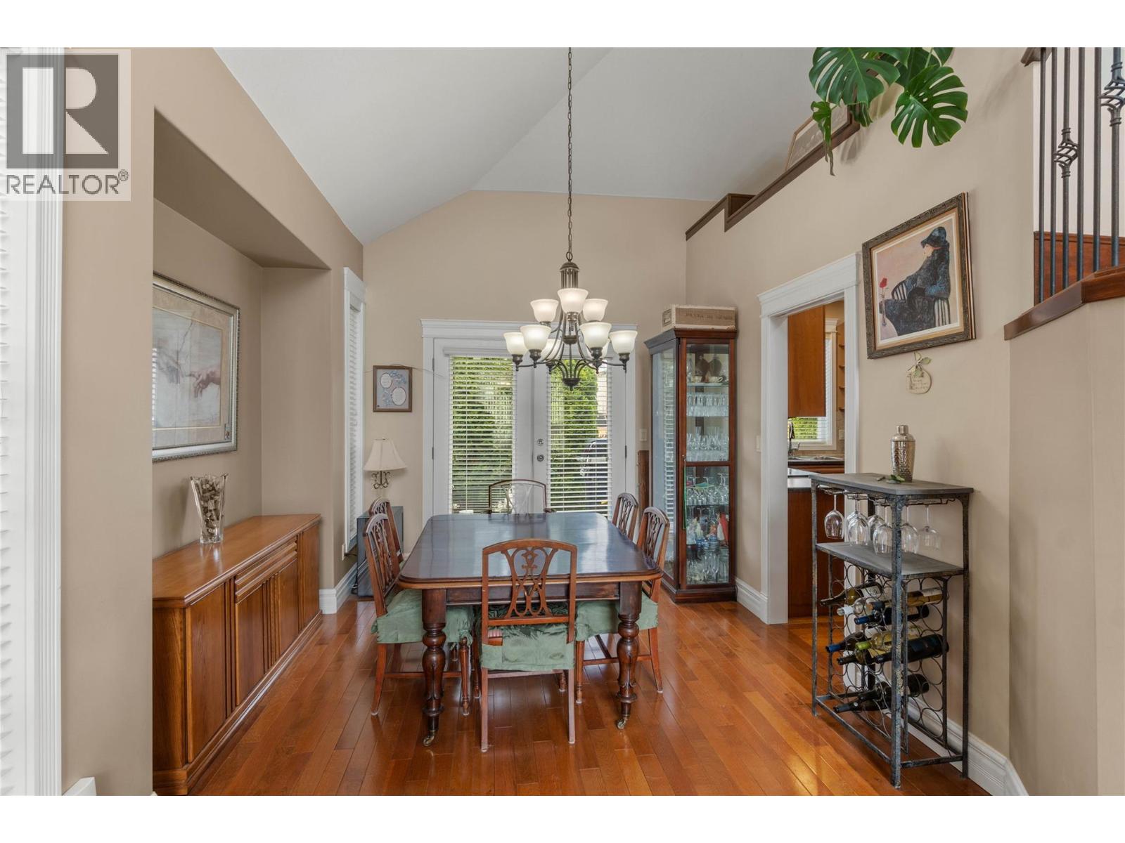  866 ARLINGTON Court, Kamloops