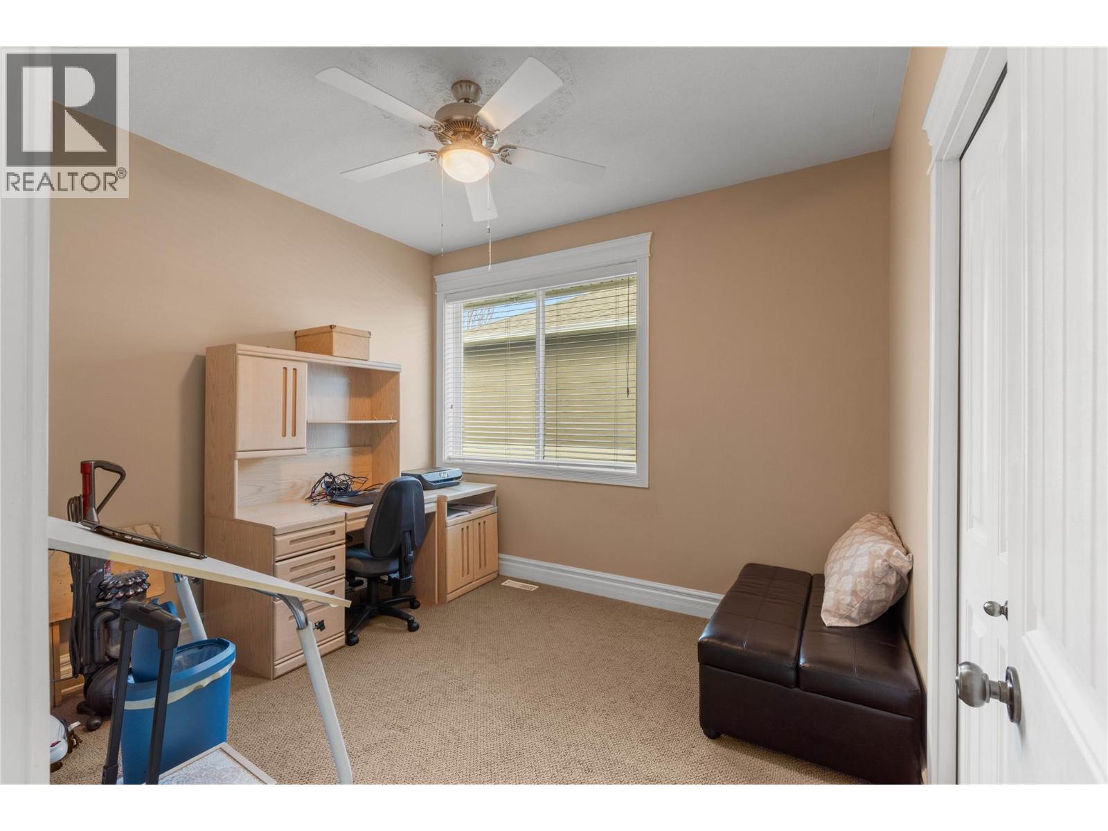  866 ARLINGTON Court, Kamloops