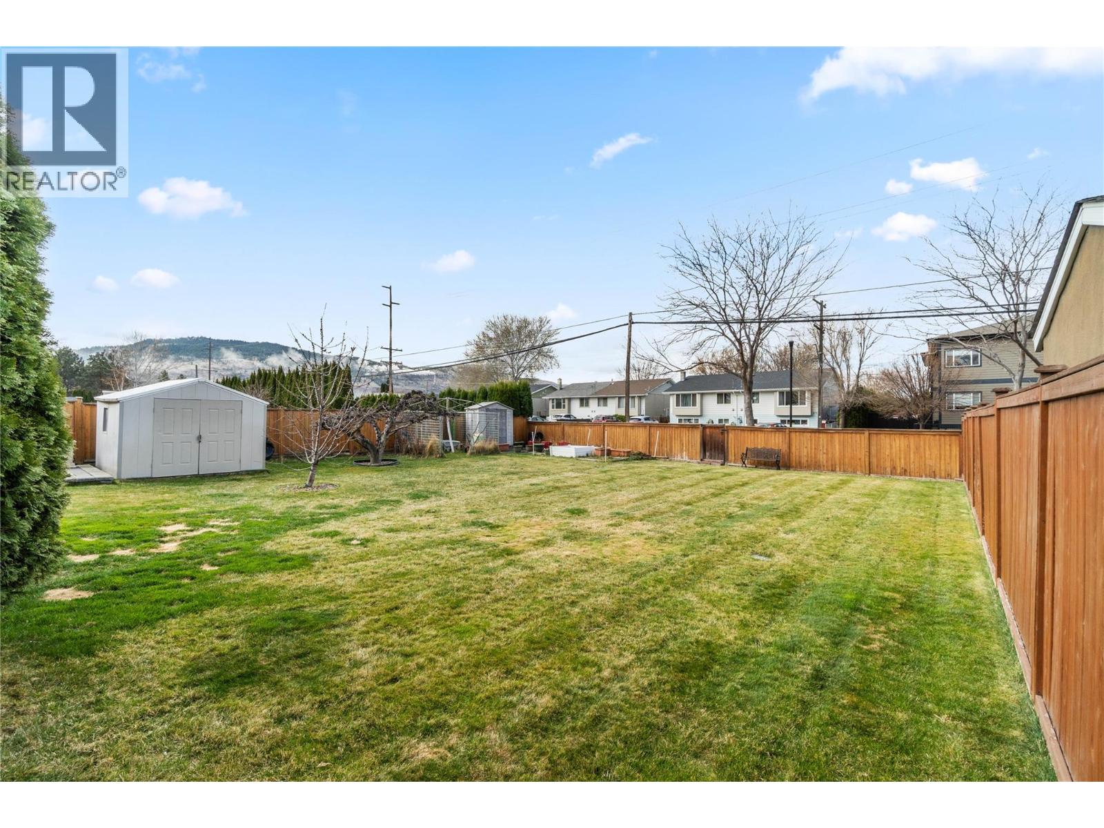  866 ARLINGTON Court, Kamloops