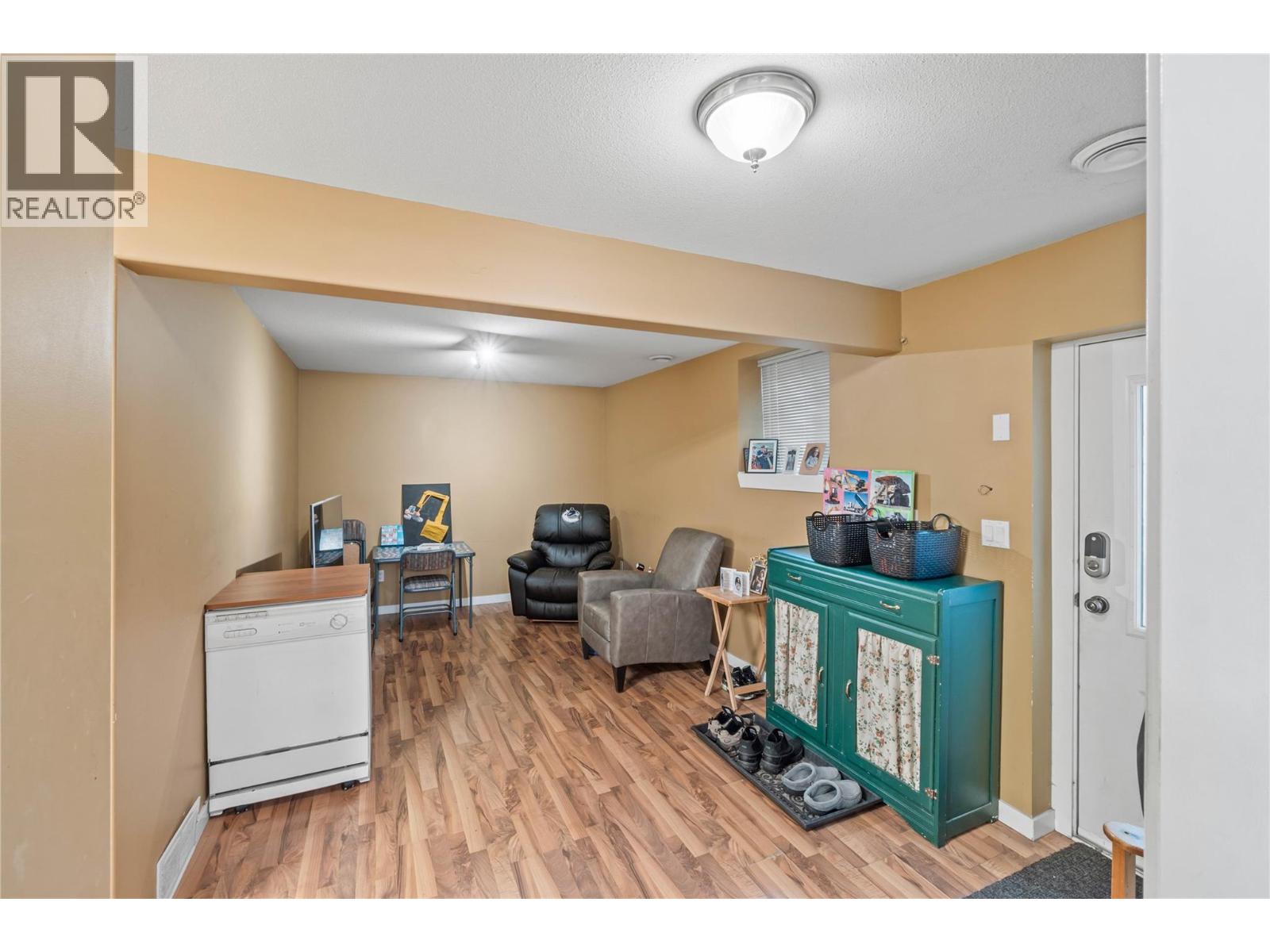  866 ARLINGTON Court, Kamloops