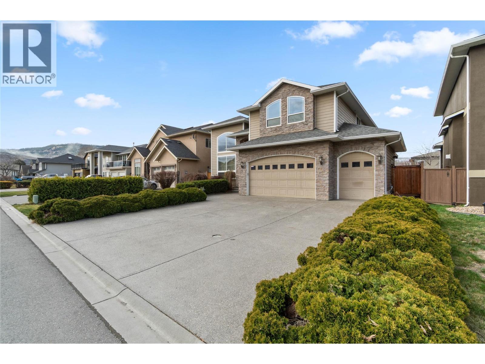  866 ARLINGTON Court, Kamloops
