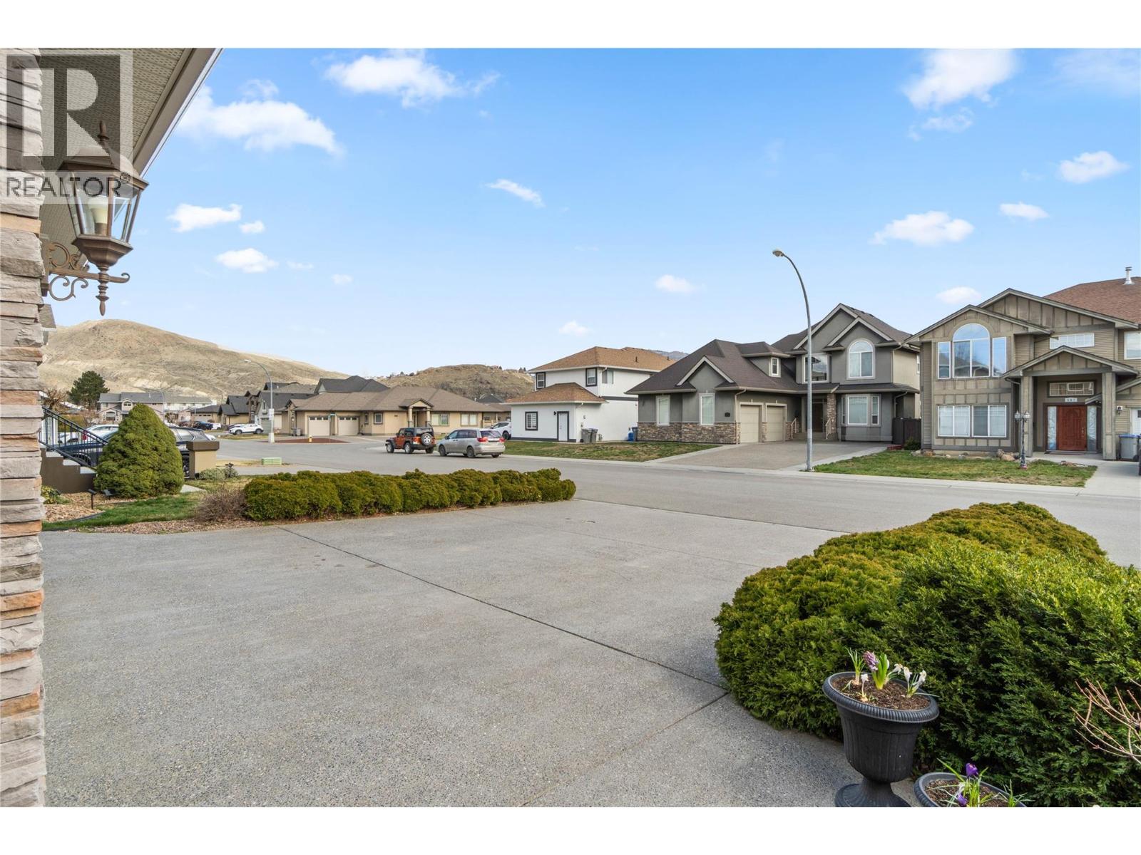  866 ARLINGTON Court, Kamloops