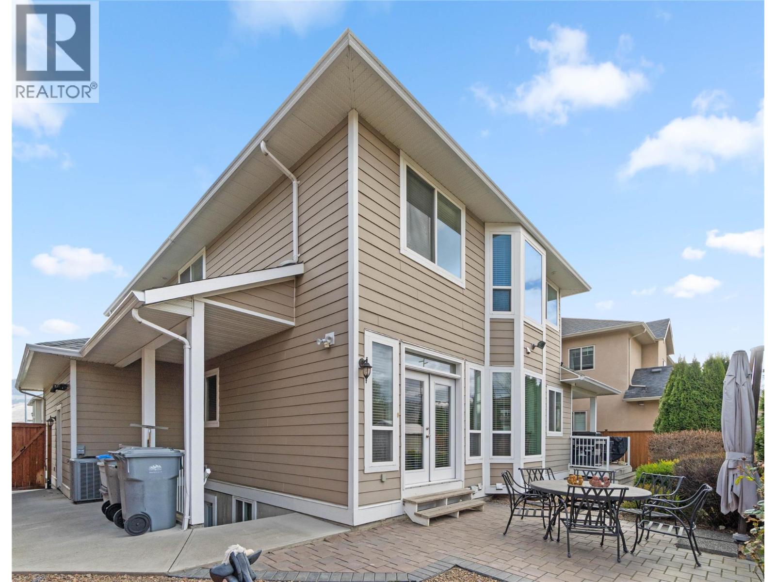  866 ARLINGTON Court, Kamloops