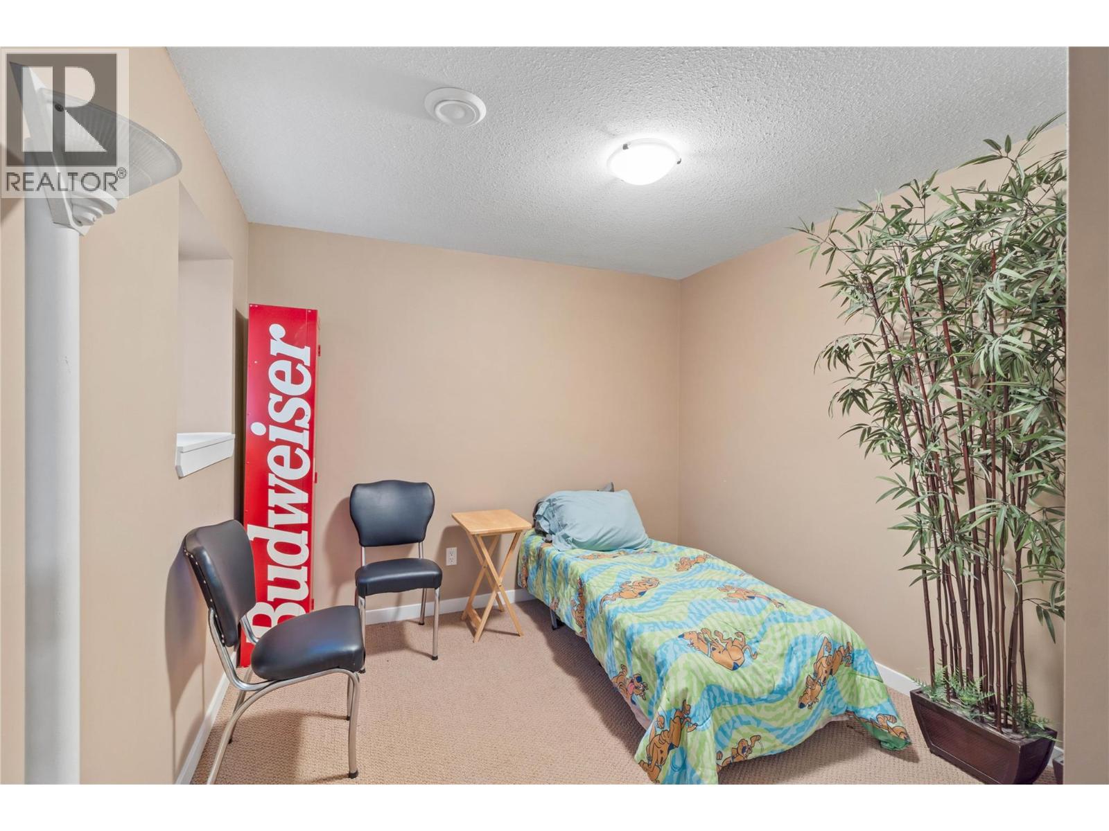  866 ARLINGTON Court, Kamloops