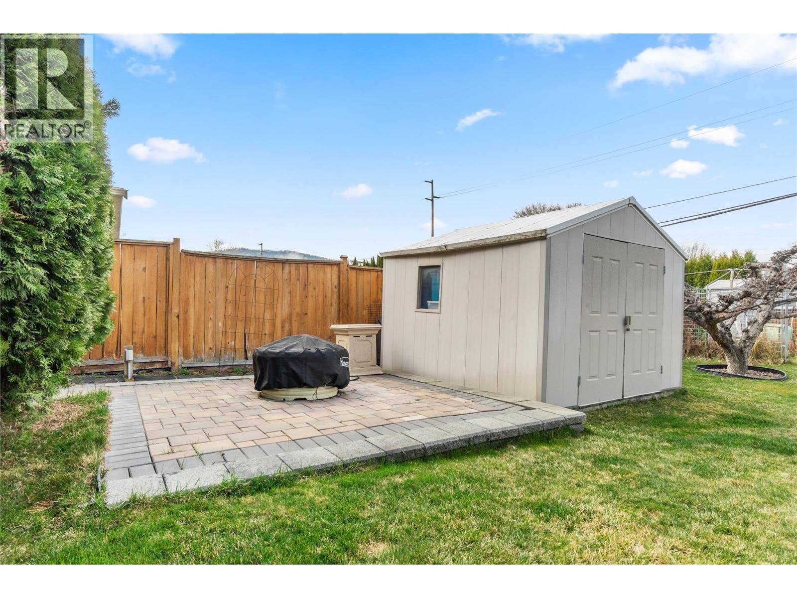  866 ARLINGTON Court, Kamloops