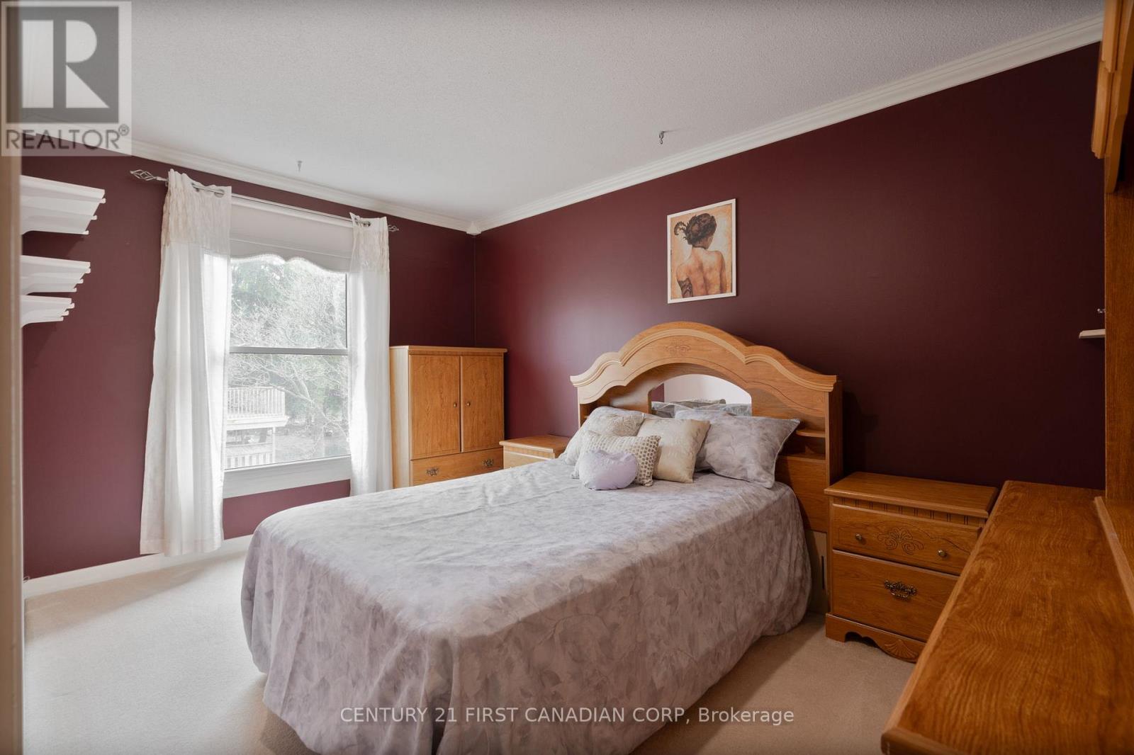 327 EVERGLADE CRESCENT - 20