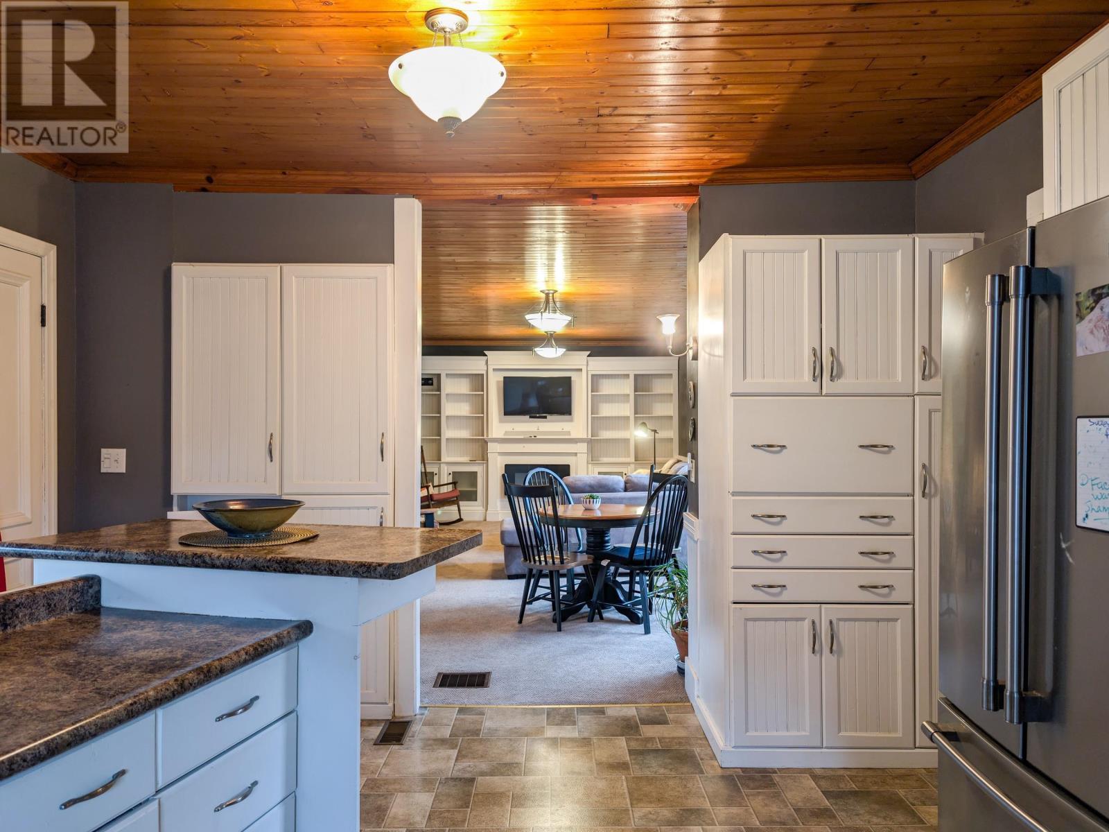 Property 15 of 41 of 414 Granville Street