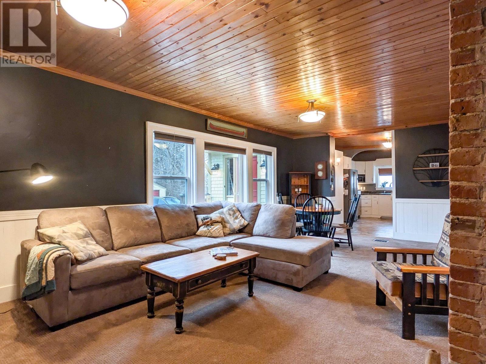 Property 19 of 41 of 414 Granville Street