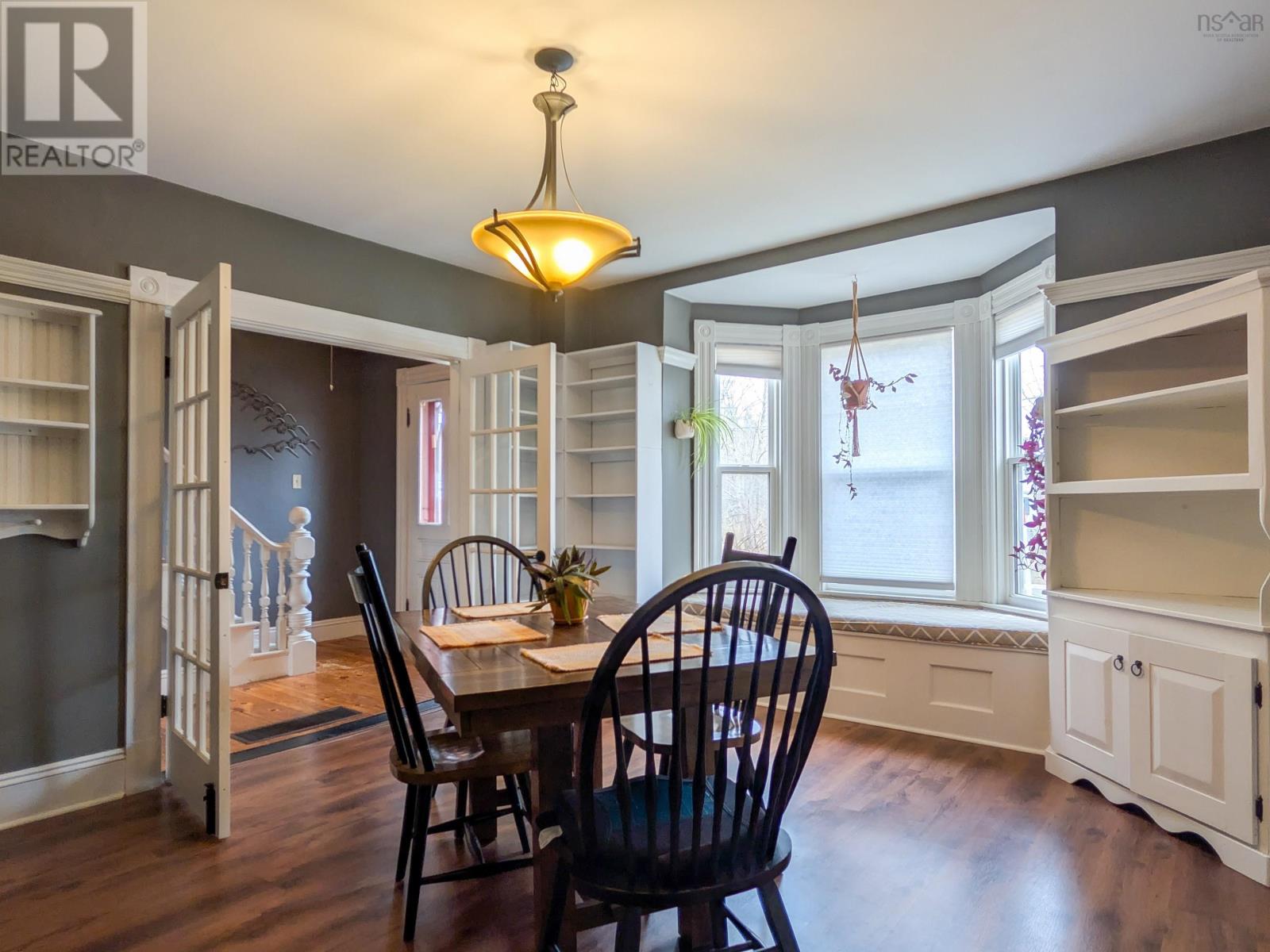 Property 21 of 41 of 414 Granville Street