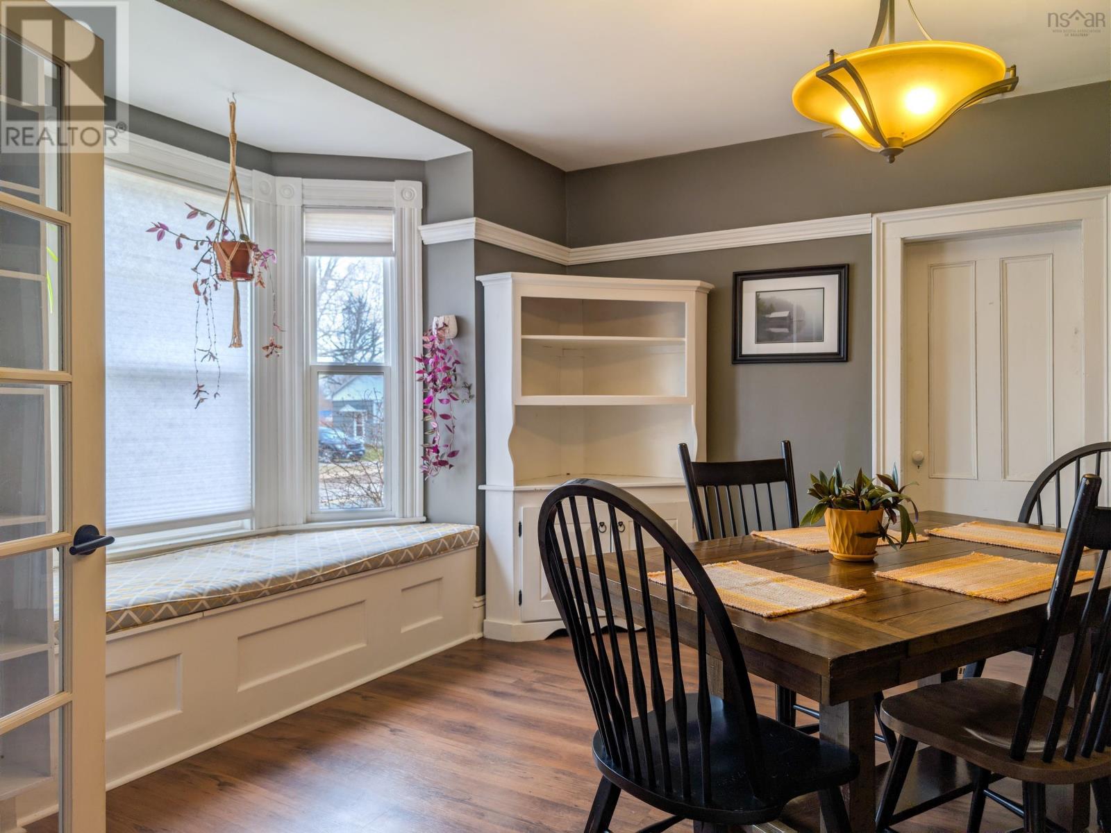 Property 22 of 41 of 414 Granville Street