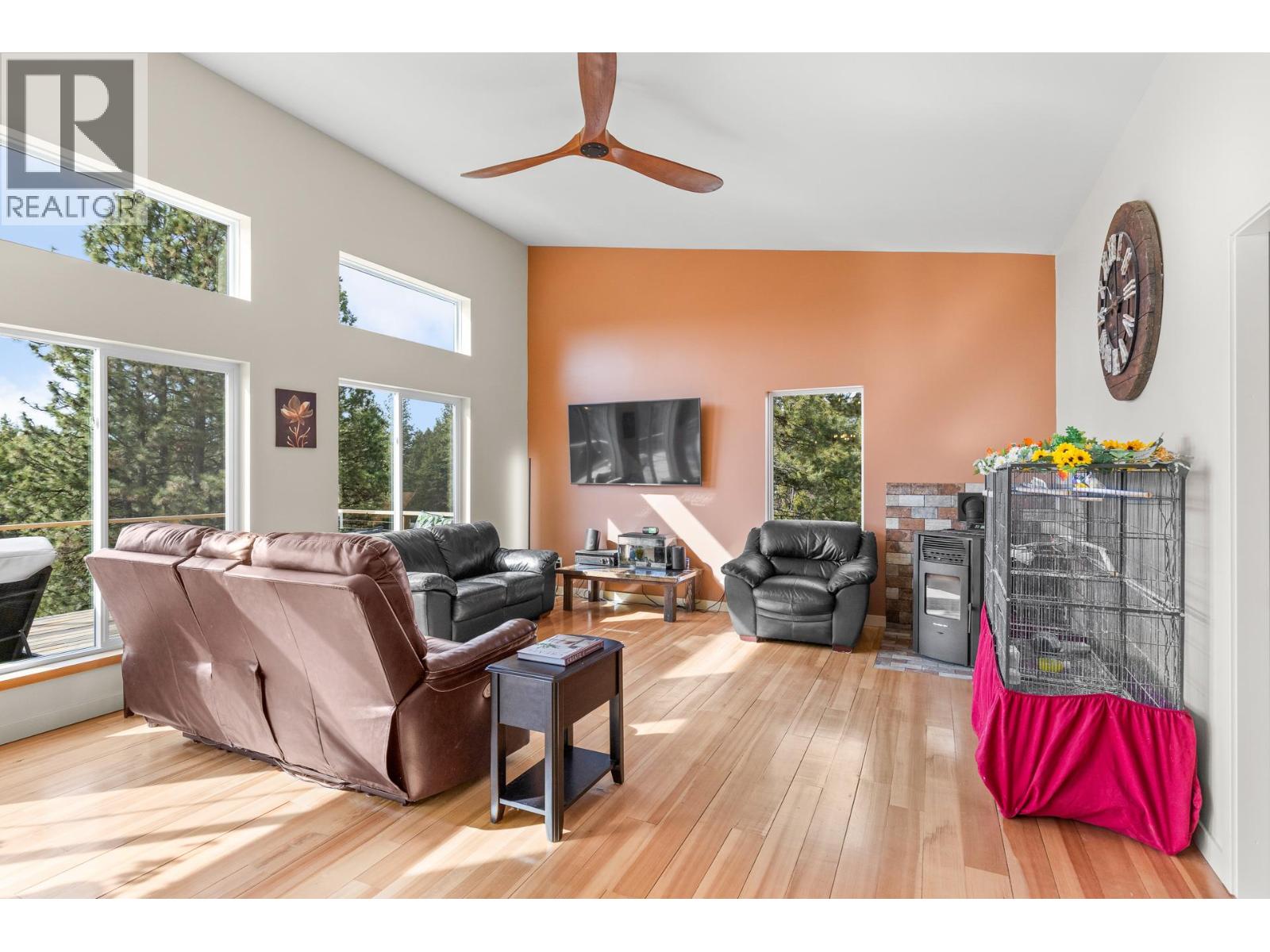 31 Nine Mile Place, Osoyoos