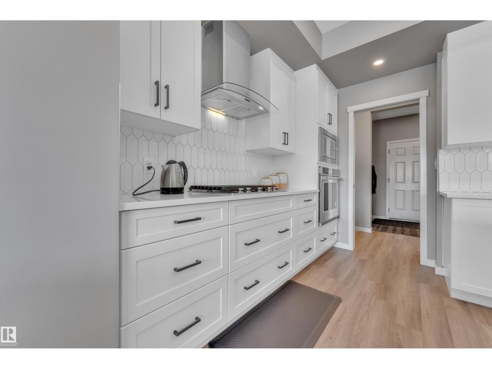 21853 98A AV NW, Edmonton