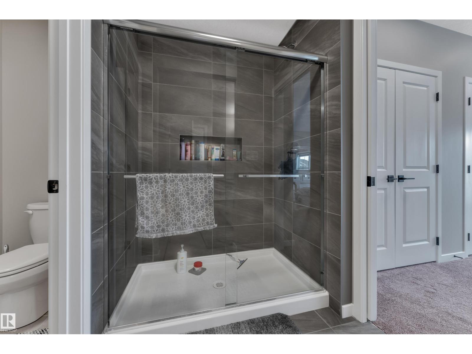 21853 98A AV NW, Edmonton