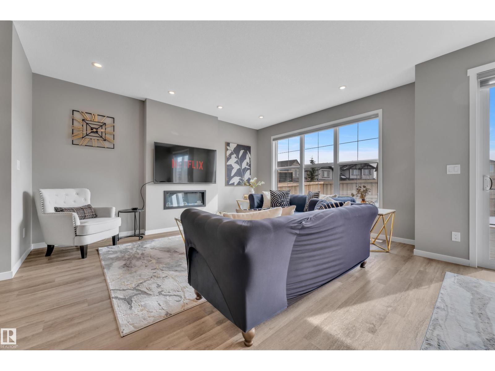 21853 98A AV NW, Edmonton