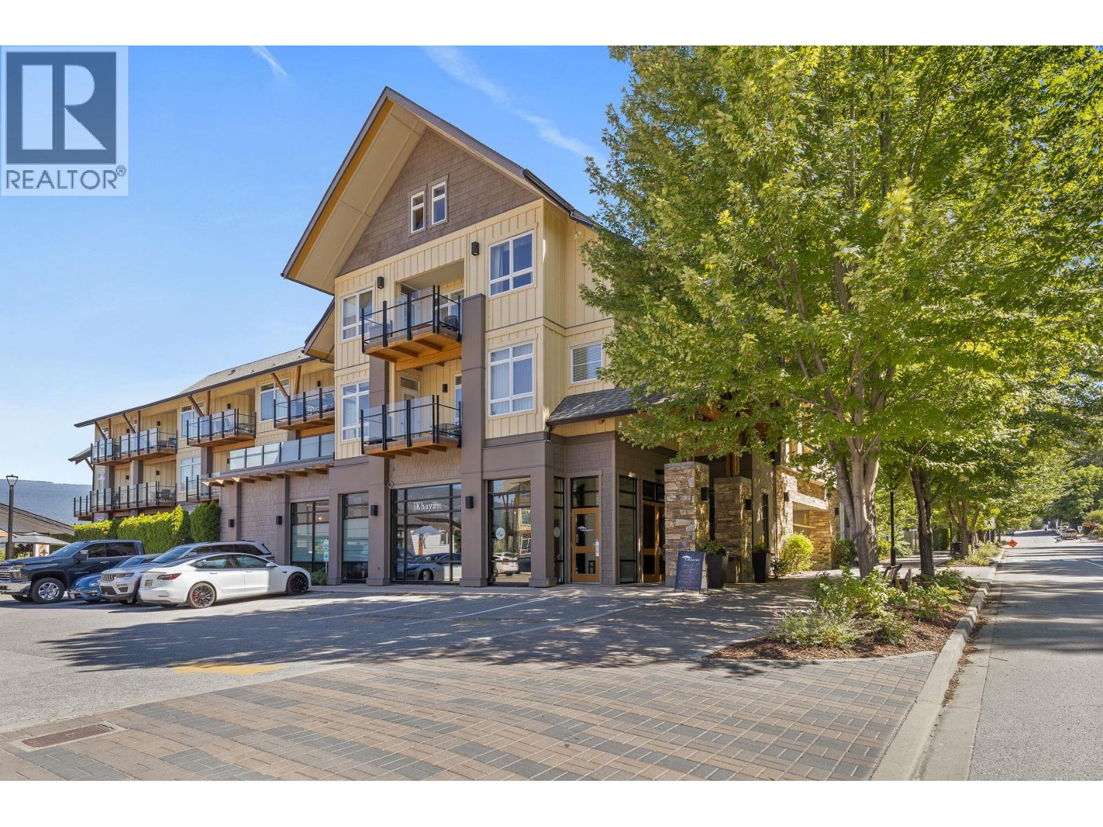 12811 LAKESHORE Drive Unit# 518, Summerland