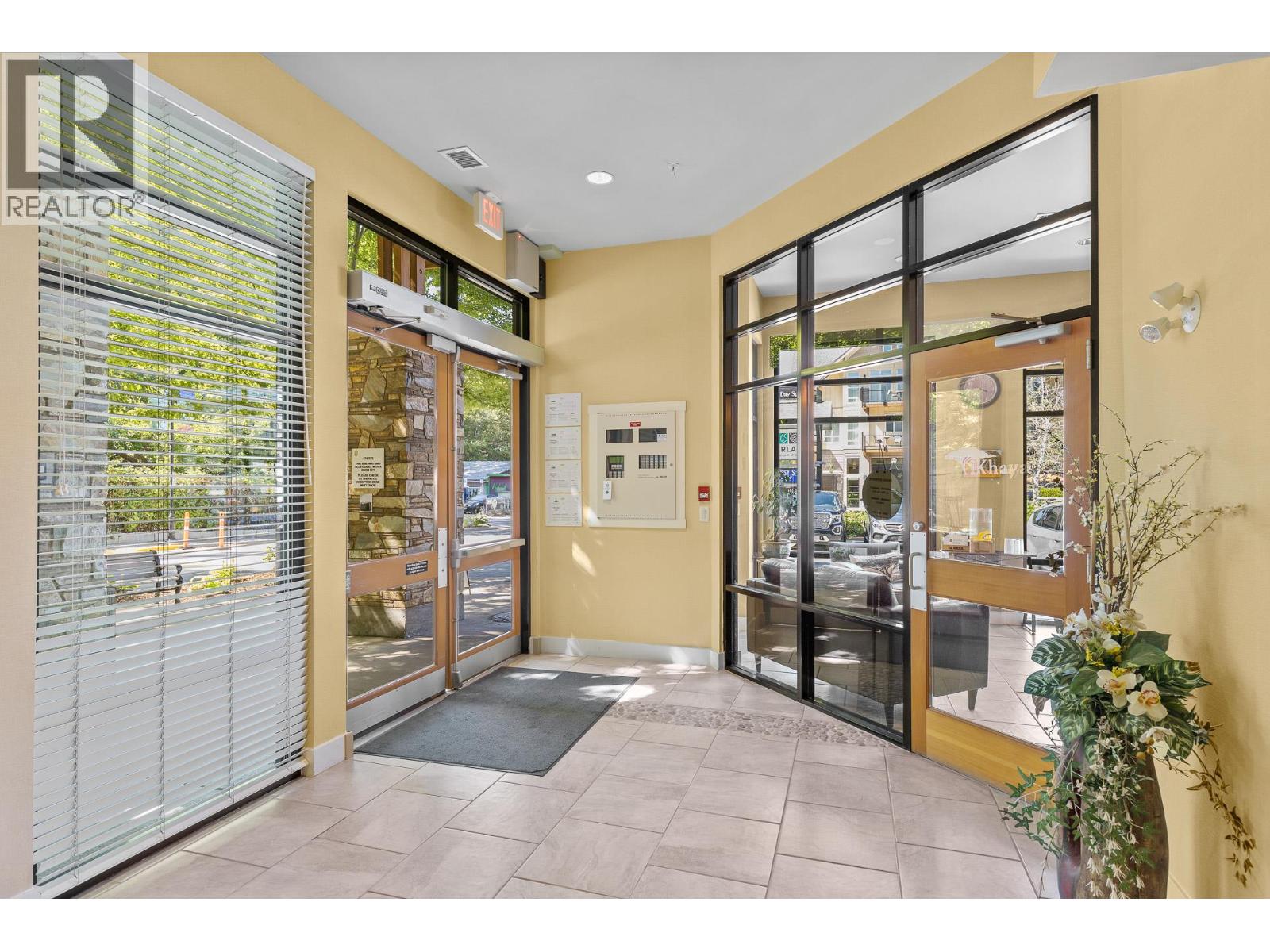 #518 12811 LAKESHORE Drive - 26