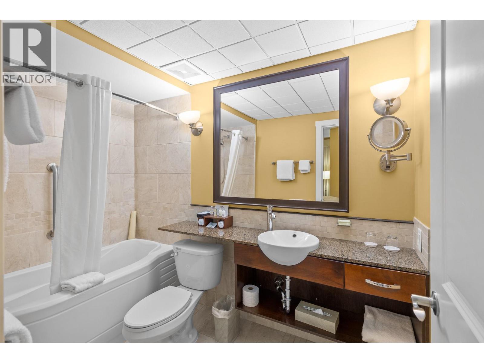 12811 LAKESHORE Drive Unit# 518, Summerland