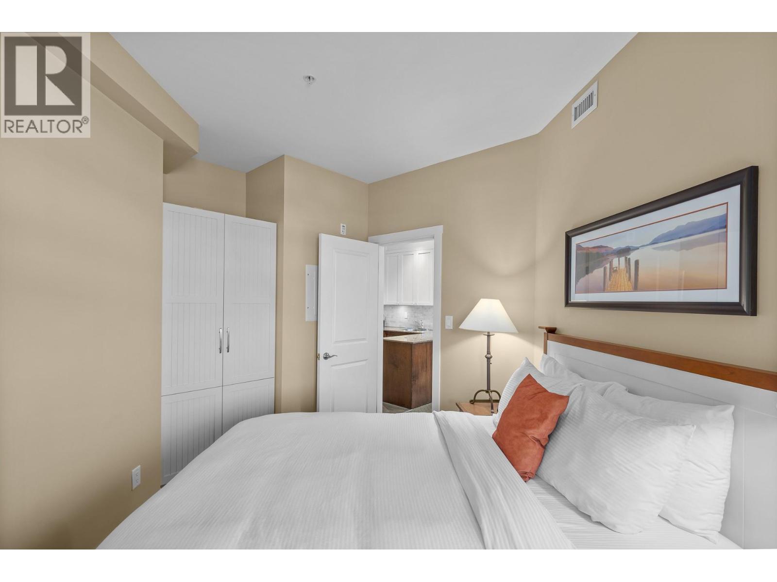 12811 LAKESHORE Drive Unit# 518, Summerland