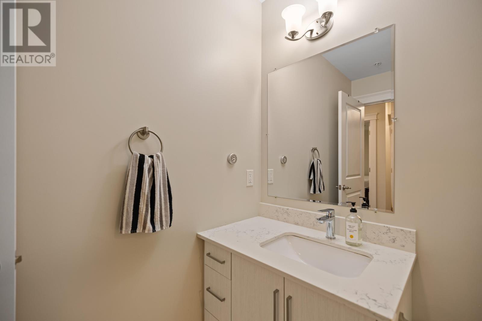 #204 29 STRATFORD ROAD - 18