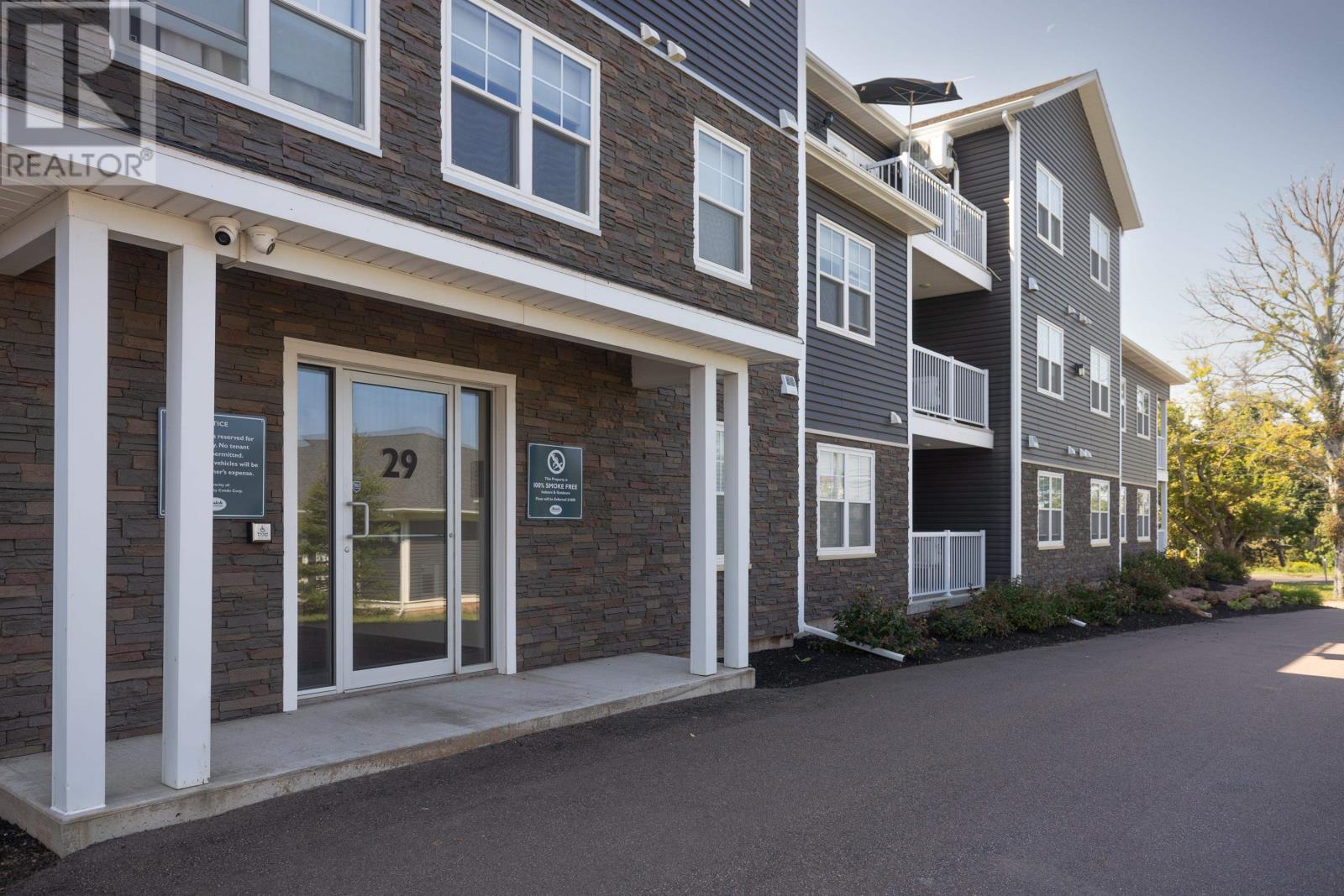 #204 29 STRATFORD ROAD - 35