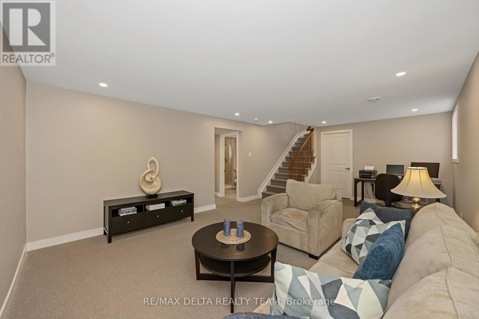 161 BRISTOL CRESCENT - 22