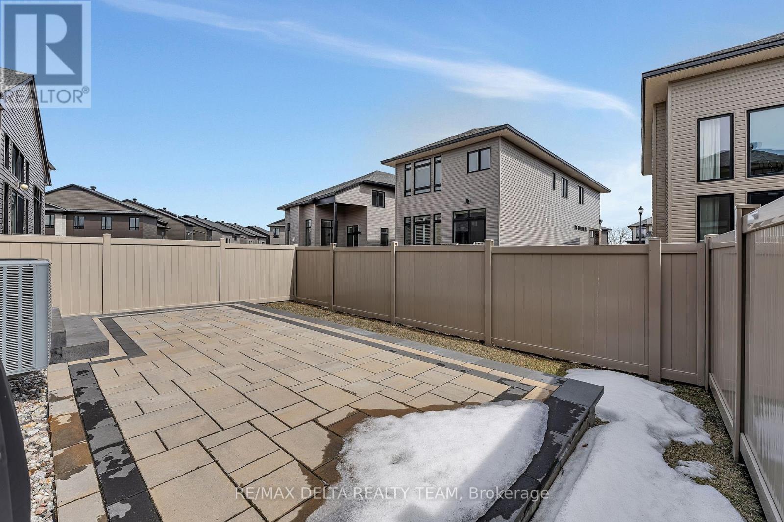 161 BRISTOL CRESCENT - 29